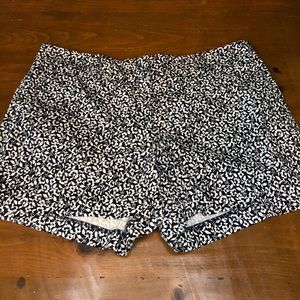 Ann taylor signature shorts